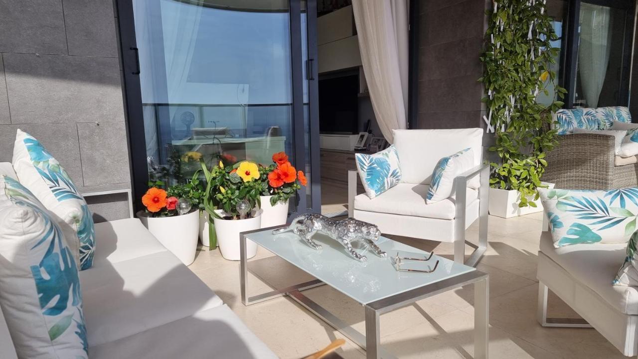 Sunset Waves Benidorm Julieta Vistas Al Mar Premium 200 Mt2 Con Jacuzzi En Terraza Apartment Exterior foto