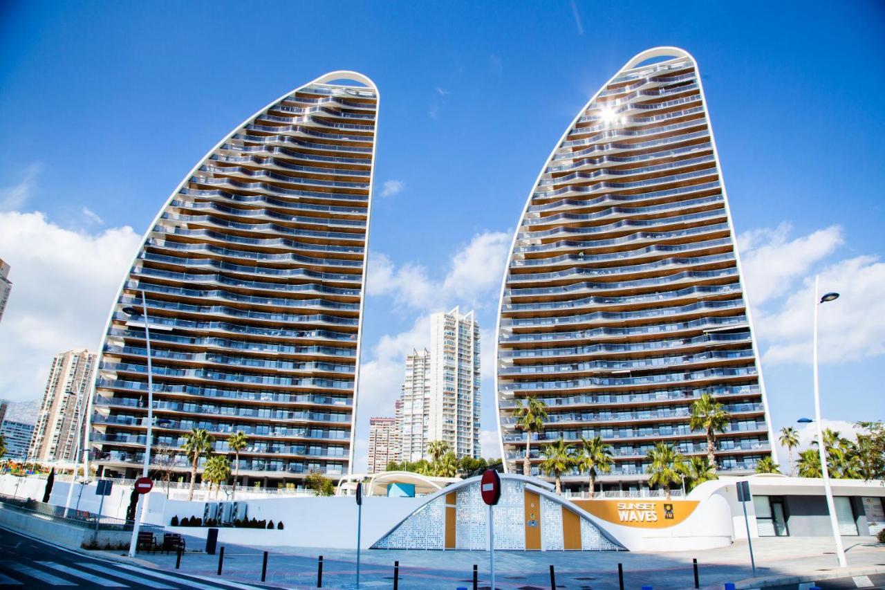 Sunset Waves Benidorm Julieta Vistas Al Mar Premium 200 Mt2 Con Jacuzzi En Terraza Apartment Exterior foto