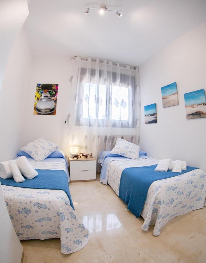 Sunset Waves Benidorm Julieta Vistas Al Mar Premium 200 Mt2 Con Jacuzzi En Terraza Apartment Exterior foto