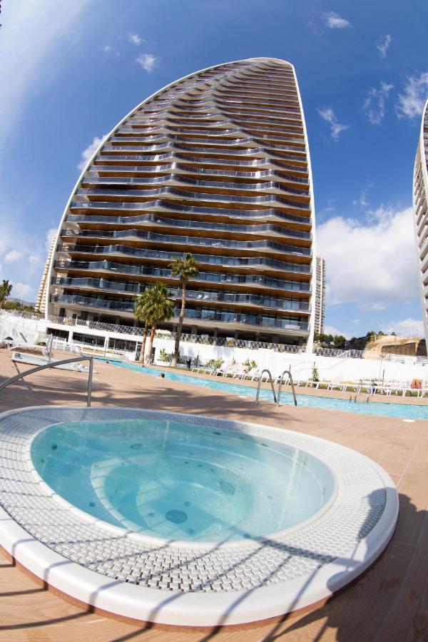 Sunset Waves Benidorm Julieta Vistas Al Mar Premium 200 Mt2 Con Jacuzzi En Terraza Apartment Exterior foto