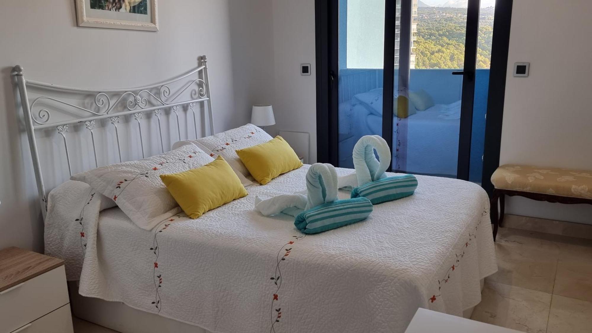 Sunset Waves Benidorm Julieta Vistas Al Mar Premium 200 Mt2 Con Jacuzzi En Terraza Apartment Exterior foto